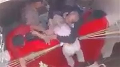 القبض على الأب المتهم في واقعة فتاة البلكونة بـ فيصل 