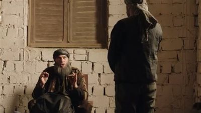 الاختيار 3 الحلقة 18.. الجماعات الإرهابية تدفع بسيدة داخل القطاع 101 للتجسس عليه