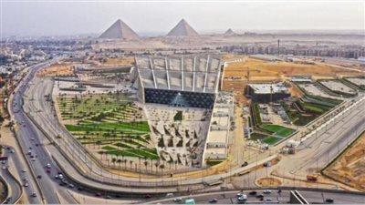 خبير: شبكة الطرق والمحاور الجديدة خلقت الكثير من فرص العمل.. وساهمت في سيولة حركة المرور بالقاهرة 