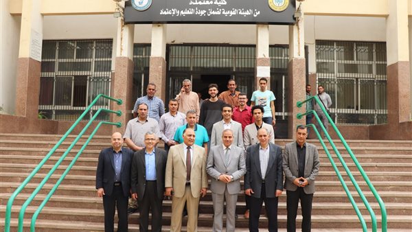 رئيس جامعة الأزهربكلية