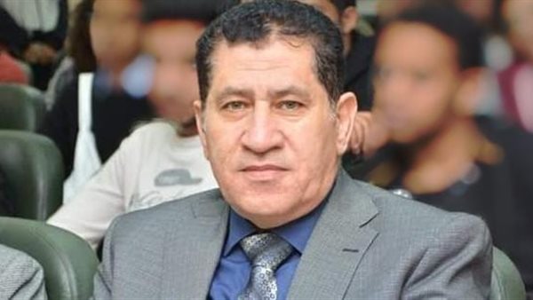 الدكتور عماد أبو