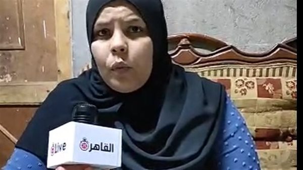 والدة مي فتاة البلكونة