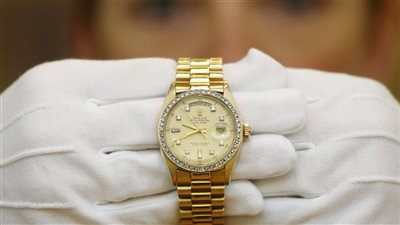 ساعة رولكس بـ280 ألف جنيه وتسجيلات.. تفاصيل رشوة نائب رئيس هيئة النيابة الإدارية من رجل أعمال