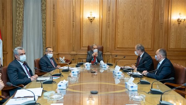 جانب من اجتماع وزير