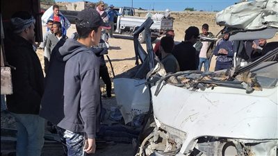 مصرع سائحين وإصابة 7 آخرين في حادث سير بنويبع
