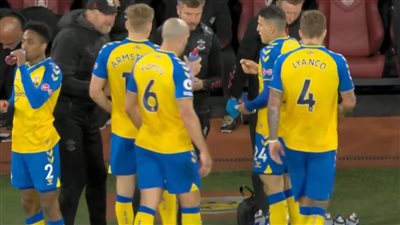 إيقاف مباراة بيرنلي وساوثهامبتون في الدوري الإنجليزي لإفطار لاعب صائم