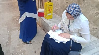 استمرار حملة طرق الأبواب لإعطاء لقاحات كورونا وتطعيم المواطنين بالغربية | صور 