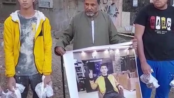 والد ضحية الغدر وأصدقاؤه