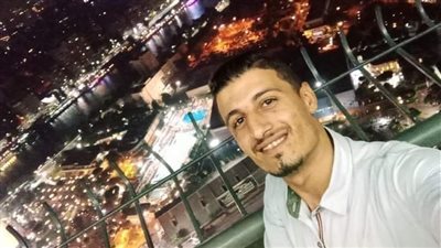 ندالة في الطريق المقطوع.. ننشر صورة شاب قتله شخصان لسرقته بعد توقفه لتوصيلهما │ صور 