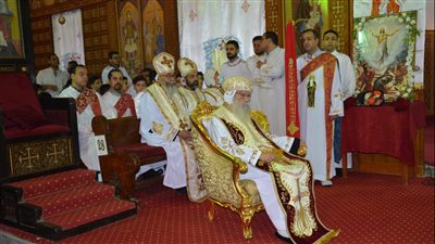 الأنبا باخوميوس يترأس قداس عيد القيامة المجيد بكاتدرائية القديس إثناسيوس بالبحيرة