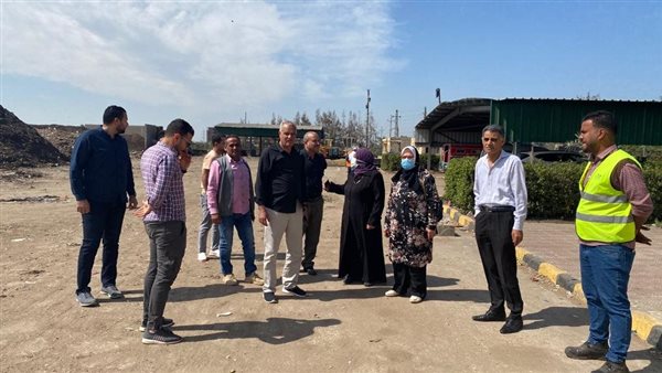 تسليم أرض المصنع