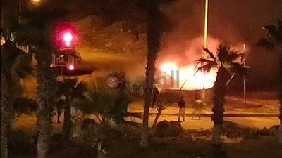 في ليلة شم النسيم.. حريق في مركب زينة بمدينة بورفؤاد | صورة