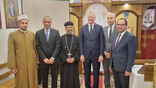 السفير المصري ومبعوث