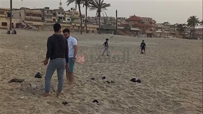 إقبال متوسط على شواطئ العريش في يوم شم النسيم | صور وفيديو