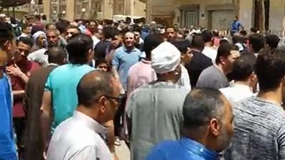 تشييع جثمان أحد الطلاب ضحايا حادث طريق كفر الشيخ بمسقط رأسه في الفيوم.. ووالدته: مع السلامة يا حبيبي | بث مباشر
