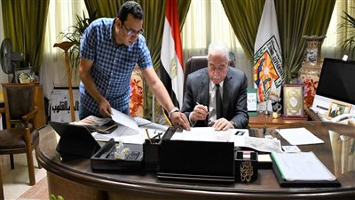 محافظ جنوب سيناء يصدق على 168 قرار تصالح مخالفات البناء لأهالي مدينة شرم الشيخ