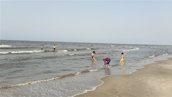 شاطئ جمصة في شم النسيم