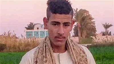 عامل نظافة باليومية.. ننشر هوية صاحب الجثة المحترقة ليلة شم النسيم في مركب ببورسعيد 