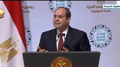  السيسي: على المثقفين والإعلاميين والسياسيين مسئولية الحفاظ على مصر