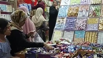 الشكلمة بـ 100 جنيه.. إقبال على شراء حلوى العيد بأسواق الغربية والبحيرة | بث مباشر 