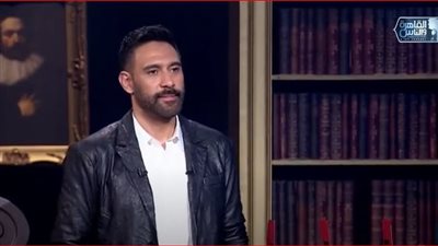 عمرو مصطفى: هناك مجاملات في الوسط الغنائي.. وأنا أسطورة الجيل