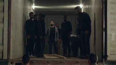 الإرهاب يخطط لاستهداف السائحين في الحلقة 26 من مسلسل العائدون |صور