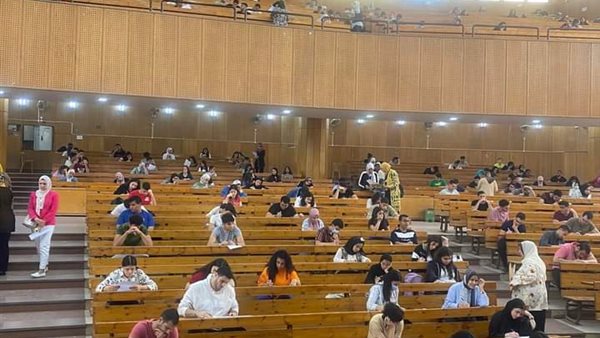 امتحانات كلية الحقوق