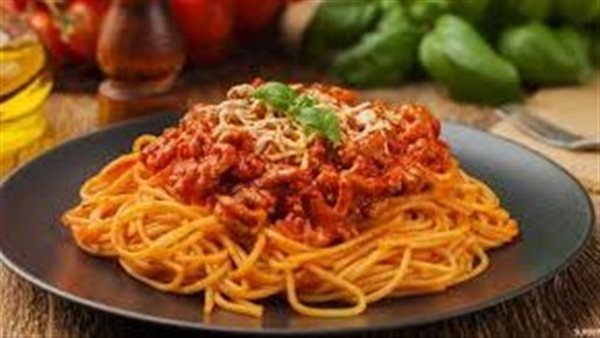 مكرونة بالصلصة