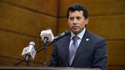 وزير الرياضة يطمئن على سلة الزمالك ويتابع استعدادات نصف نهائي البطولة الإفريقية