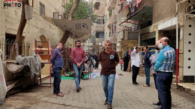 أهالي ميت عقبة يستعدون لصلاة الجنازة على الصحفي عماد الفقي