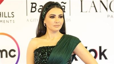 دينا فؤاد: قعدت 3 سنين مش بخلف.. ونور الشريف قالي هتكوني نجمة