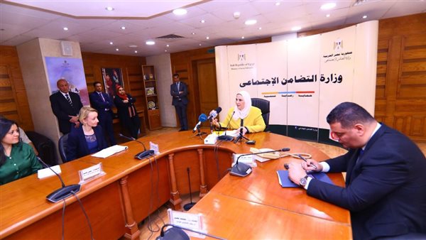 الدكتورة نيفين القباج