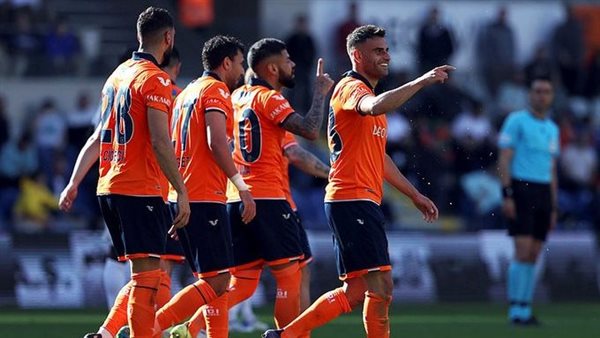 تريزيجيه ولاعبو باشاك