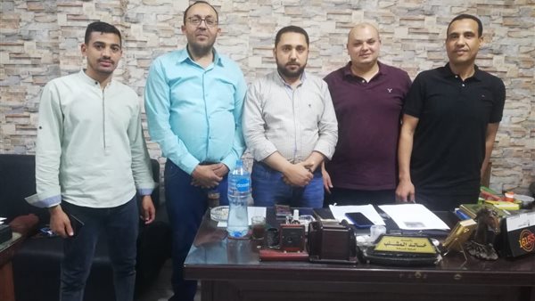 ضبط طالب يدير مركز