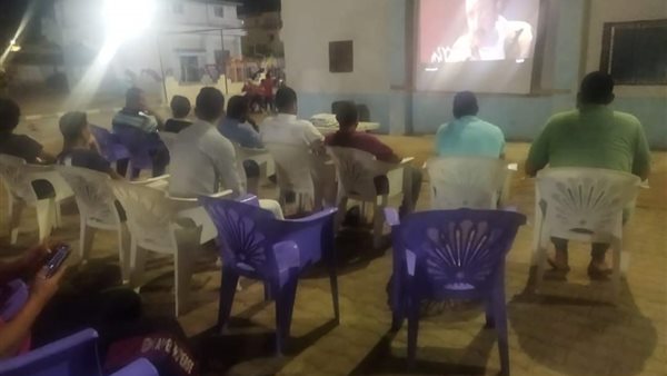 رواد مراكز الشباب