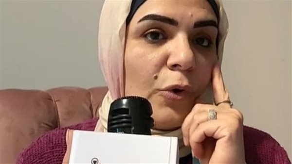 والدة الفتاة