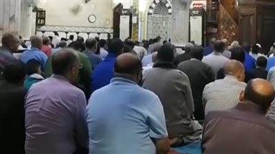 بث مباشر| وسط فرحة الأهالي.. المساجد تصدح بـ تكبيرات عيد الفطر المبارك عقب أداء صلاة العشاء