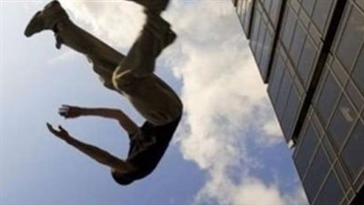 إصابة سوداني الجنسية إثر سقوطه من الدور الرابع في أسوان