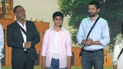 أحد أبناء الشهداء لـ الفنان أشرف عبد الباقي.. أتمني أكون رئيسا للجمهورية 