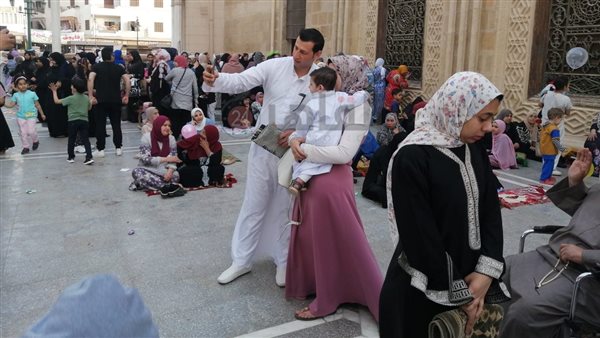 احتفالات المواطنين