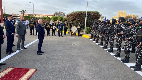 محافظ بورسعيد يقدم