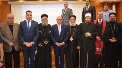 محافظ بورسعيد يستقبل المهنئين بعيد الفطر من الأجهزة التنفيذية والشعبية والدينية