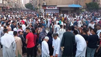 ألعاب نارية وميكي ماوس وزيارات من قيادات الكنائس.. أبرز مشاهد احتفالات أول أيام عيد الفطر بأسيوط|فيديو وصور