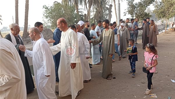 أهالي عزبة نجيب ببني