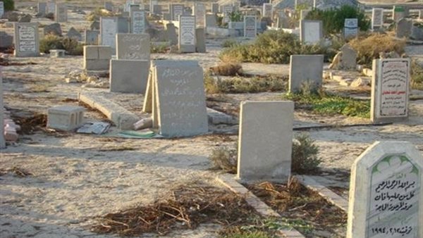 حكم زيارة القبور