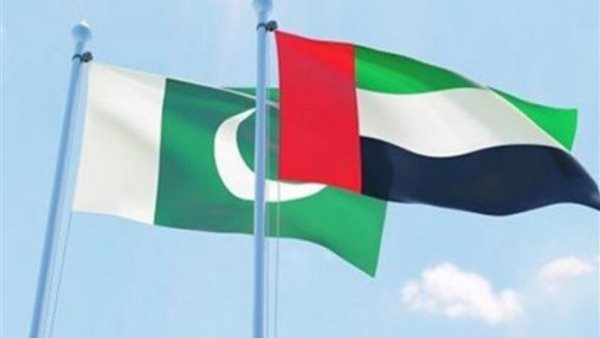 الإمارات وباكستان