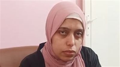 أول ظهور لـ زوجة المدرس المتهم بالتعدي على طالبة أثناء الدرس بحدائق الأهرام: جوزي محترم ومش هسيب حقه | بث مباشر 