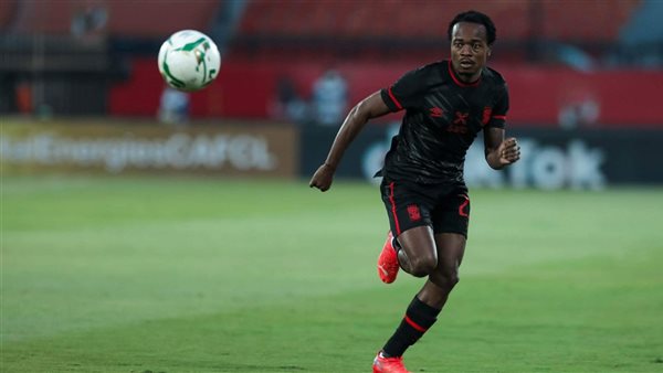 بيرسي تاو لاعب الأهلي