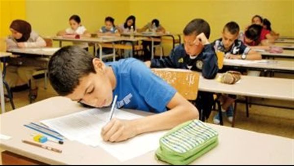 طلاب الصف السادس