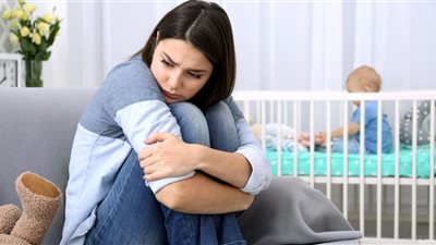 أبرزها انسداد الشهية.. أعراض اكتئاب ما بعد الولادة وأسبابه